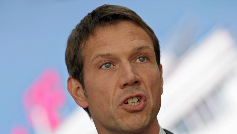Telekom-Chef Obermann hat erneut betont, dass er nicht persönlich in den Spitzel-Skandal verwickelt sei. Telekom-Chef Obermann hat erneut betont, dass er nicht persönlich in den Spitzel-Skandal verwickelt sei.