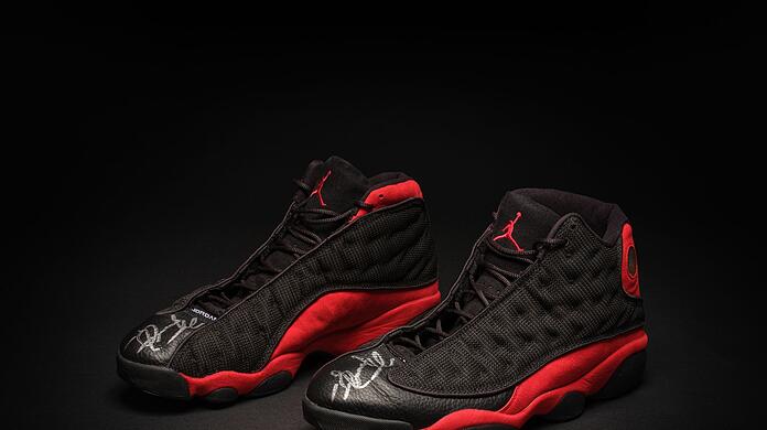 Michael Jordan soll die Schuhe im zweiten NBA-Finalspiel 1998 getragen haben.