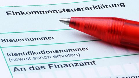 Die Parteien machen zur Bundestagswahl 2017 große Versprechen zum Thema Steuern.