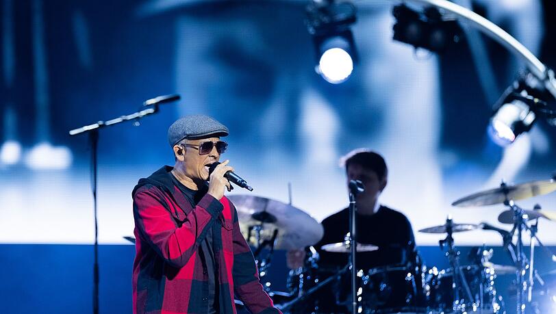 Der umstrittene Soul-Musiker Xavier Naidoo, hat bei einer Demo in Berlin mit Aussagen zu "Menschenfressern" irritiert. (Archivbild)