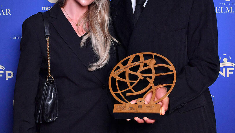 Posierte mit seiner Managerin Rebecca James: Michael Olise.
