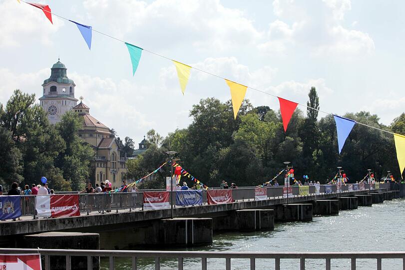 Spaß an der Isar: das Party-Wochenende auf und zwischen den Brücken.