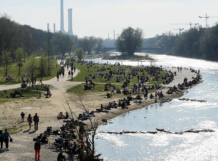 Ein perfekter Moment: Die Isar war am Wochenende sehr gut besucht.