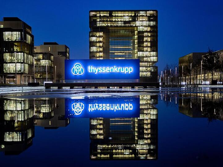 Die Konzernzentrale von ThyssenKrupp in Essen. Mit den Einnahmen aus dem Verkauf der Aufzugssparte sieht sich der Konzern in der Lage, den Umbau des Unternehmens konsequent voranzutreiben.