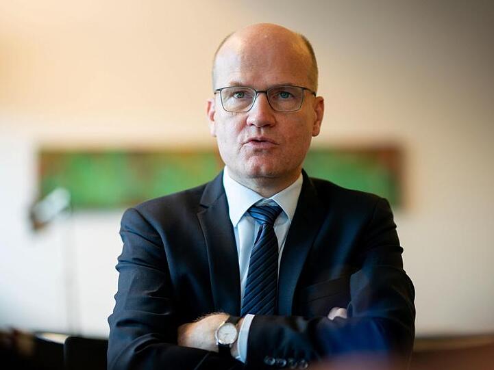 Einen Favoriten für das Amt des Parteichefs nannte Brinkhaus explizit nicht: "Ich bleibe dabei, als Fraktionsvorsitzender werde ich mich nicht zu einzelnen Namen äußern.".
