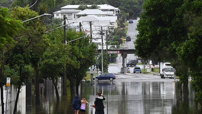 In der Millionenstadt Brisbane sind viele Straßen überschwemmt.