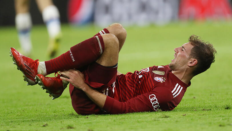 Patellasehnenprobleme stoppen ihn: Bayern-Star Leon Goretzka, der den Rückrundenstart gegen Borussia Mönchengladbach verpasste. Trainer Julian Nagelsmann macht sich Sorgen.