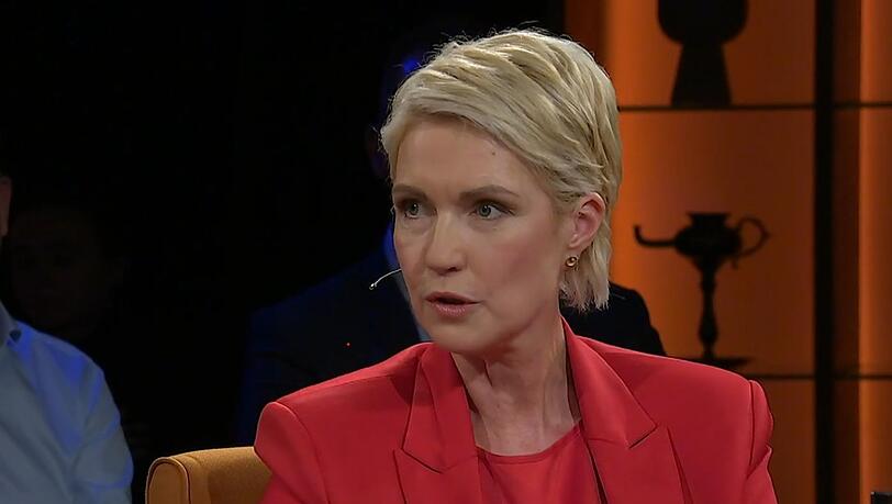 Am Freitagabend war Manuela Schwesig bei "3nach9" zu Gast. Am Freitagabend war Manuela Schwesig bei "3nach9" zu Gast.