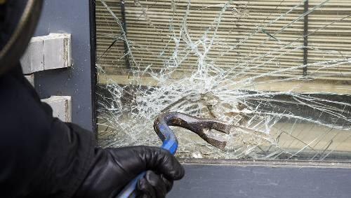 Die Polizei hat zwei gangster gefasst, die in ganz Oberbayern über 75 Einbrüche verübt haben. Die Polizei hat zwei gangster gefasst, die in ganz Oberbayern über 75 Einbrüche verübt haben.