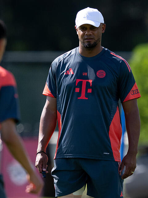 Bayern-Trainer Vincent Kompany zeigt großen Respekt vor Achtelfinal-Gegner Flamengo.