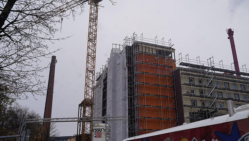 Das ehemalige Verwaltungsgebäude von Pfanni wird umgebaut. Auch Wohnungen entstehen hier. Das ehemalige Verwaltungsgebäude von Pfanni wird umgebaut. Auch Wohnungen entstehen hier.