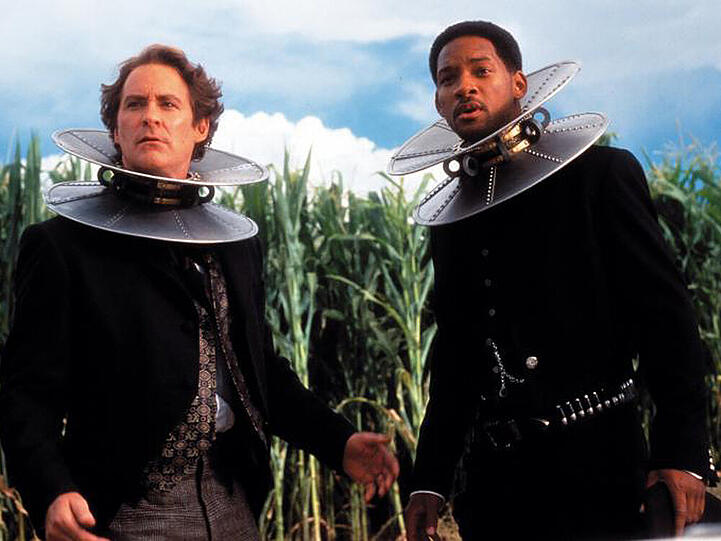 "Wild Wild West": Nicht alle Erfindungen sind ein Segen für die Menschheit: die Regierungsagenten Artemus Gordon (Kevin Kline, l.) und Jim West (Will Smith).