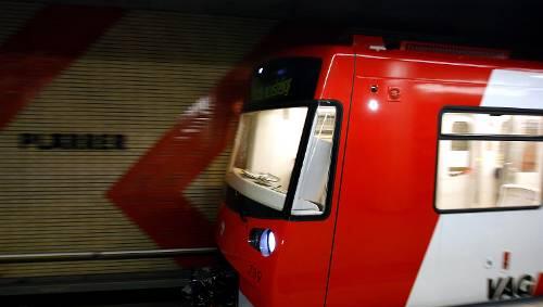 Irgendwie komisch: Wenn die VAG-Beschäftigten morgen streiken geht auch bei der neuen fahrerlosen U3 nichts mehr. Irgendwie komisch: Wenn die VAG-Beschäftigten morgen streiken geht auch bei der neuen fahrerlosen U3 nichts mehr.