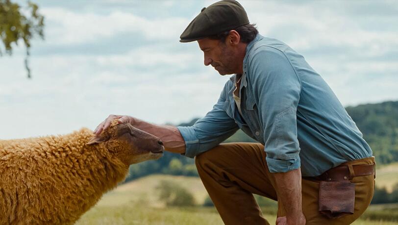 Schäfer George (Hugh Jackman) liebt seine Schafe sehr - und sie lieben ihn. Schäfer George (Hugh Jackman) liebt seine Schafe sehr - und sie lieben ihn.