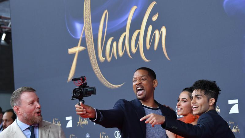 Will Smith stellt mit Guy Ritchie, Naomi Scott und Mena Massoud den Film "Aladdin" in Berlin vor. Will Smith stellt mit Guy Ritchie, Naomi Scott und Mena Massoud den Film "Aladdin" in Berlin vor.