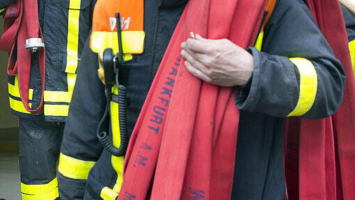 Großes Feuerwehraufgebot: Am Explosionsort waren die Feuerwehren Olching, Geiselbullach, Fürstenfeldbruck und Esting eingesetzt. (Symbolbild) Großes Feuerwehraufgebot: Am Explosionsort waren die Feuerwehren Olching, Geiselbullach, Fürstenfeldbruck und Esting eingesetzt. (Symbolbild)