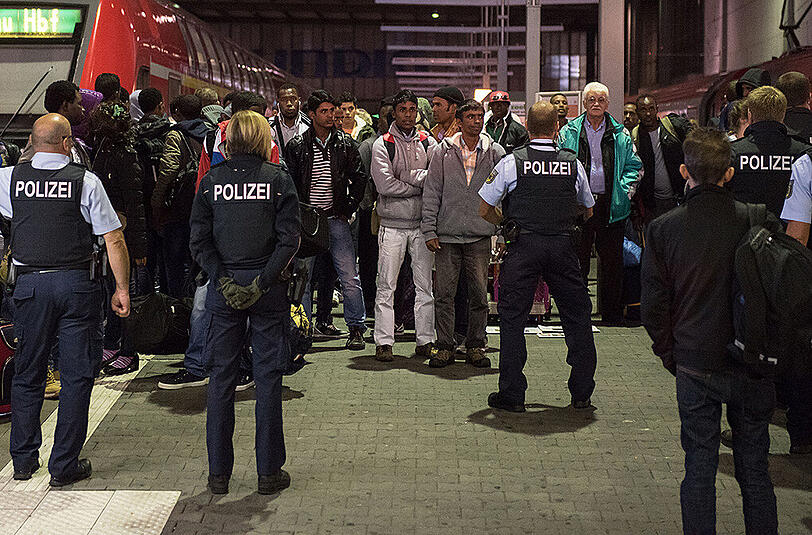 Ankunft am späten Montagabend. Mit Zügen aus Italien und Österreich kamen rund 260 neue Flüchtlinge in München an.