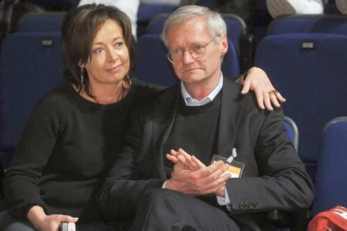 André Brie nach seiner Wahlniederlage beim Europa-Parteitag mit seiner Ehefrau, der sächsischen Landtagsabgeordneten Ingrid Mattern.
