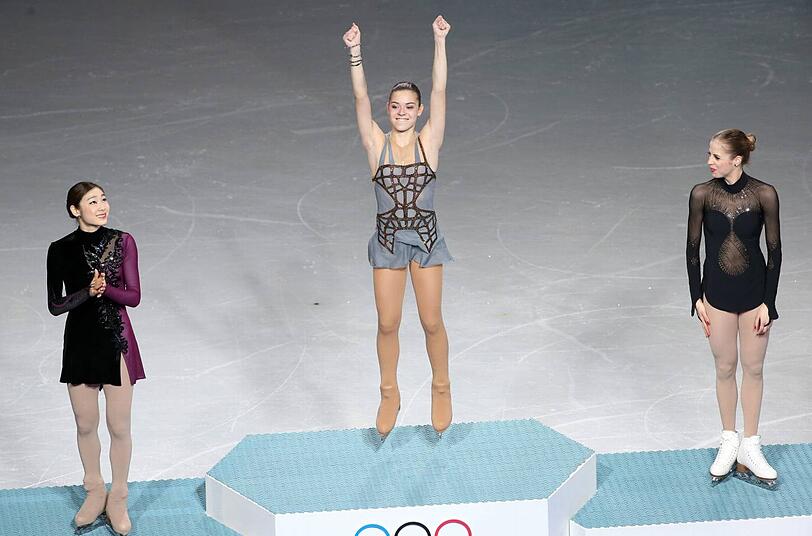 Sotschi 2014: Kim Yuna (links), Adelina Sotnikova und Bronze-Gewinnerin Carolina Kostner aus Italien.