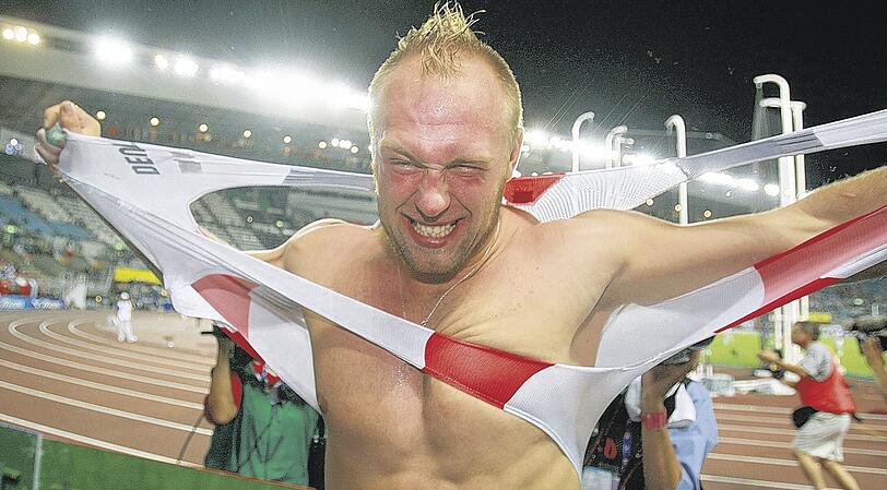 Wenn&rsquo;s ihn überkommt, dann zerreisst er beim Jubeln schon mal das Trikot: Diskus-Ass Robert Harting, der Hulk Hogan der Leichtathletik.