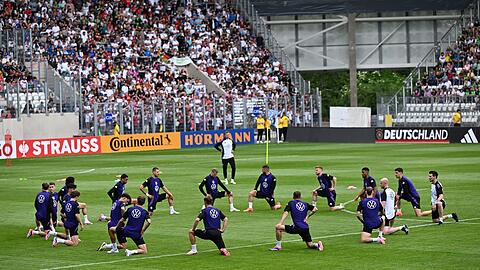 Die deutsche Fußball-Nationalmannschaft trainierte öffentlich in Jena.