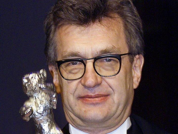 Für seinen Film "The Million Dollar Hotel" ist Wim Wenders auf der Berlinale mit einem Silbernen Bären ausgezeichnet worden.