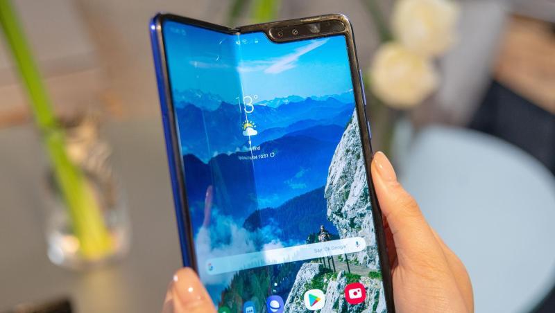 Samsung will das Galaxy Fold nach einem Fehlstart im April nun im September in den Handel bringen. Samsung will das Galaxy Fold nach einem Fehlstart im April nun im September in den Handel bringen.