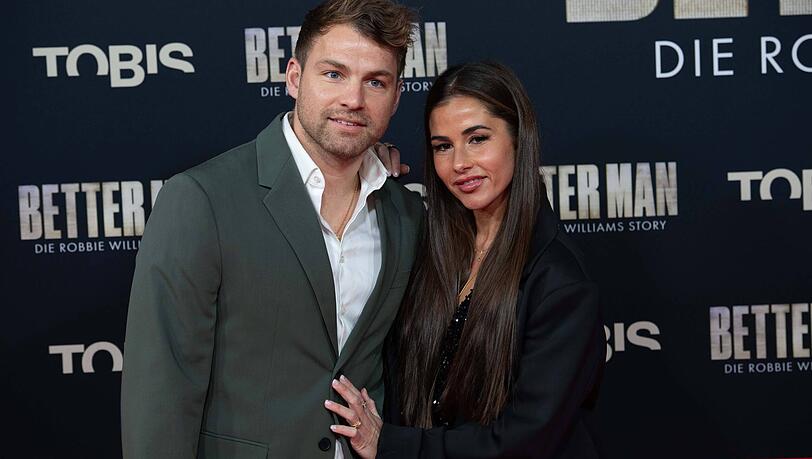 Julian Engels nimmt seine Frau Sarah Engels in Schutz. Julian Engels nimmt seine Frau Sarah Engels in Schutz.