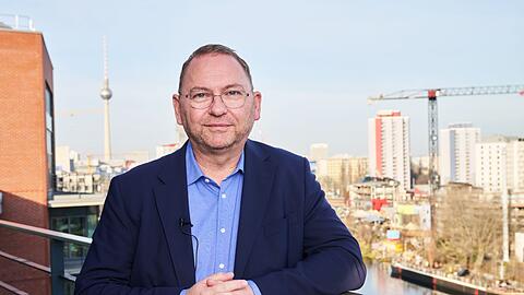 Verdi-Chef Frank Werneke macht sich f&uuml;r stabile Renten stark.