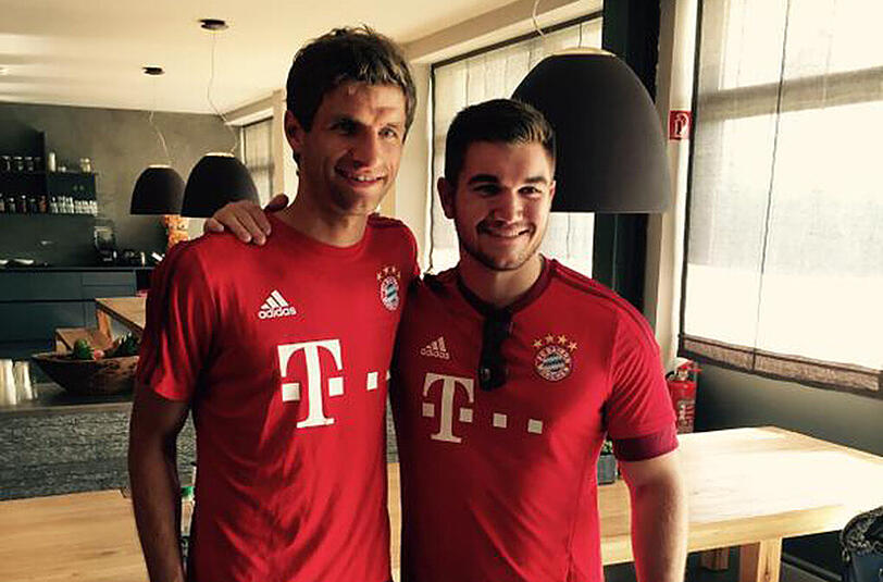 Thomas Müller mit Thaly-Held Alek Skarlatos.