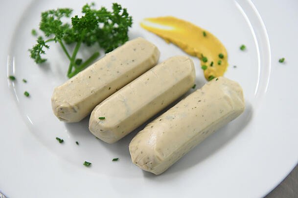 So schaut sie aus, die vegane Weißwurst im Hofbräuzelt.
