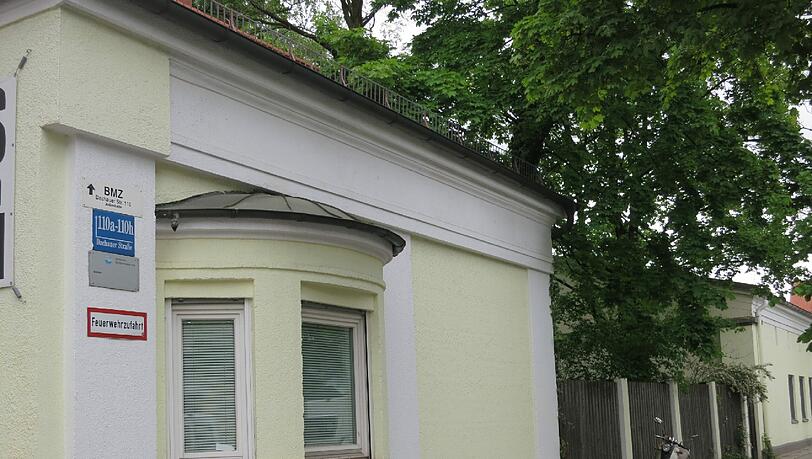 Hausnummer 110: Derzeit ist am fürs Islam-Zentrum vorgesehenen Standort noch die Stadtentwässerung untergebracht. Hausnummer 110: Derzeit ist am fürs Islam-Zentrum vorgesehenen Standort noch die Stadtentwässerung untergebracht.