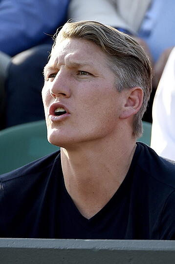 Unter den mitleidenden Blicken von Bastian Schweinsteiger verlor Ana Ivanovic am Mittwoch in Wimbledon und schied als dritte Top-Ten-Spielerin aus. Die Bilder!