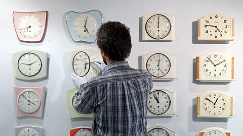 In der Nacht von Samstag auf Sonntag wird die Uhr wieder einmal eine Stunde zurückgestellt.
