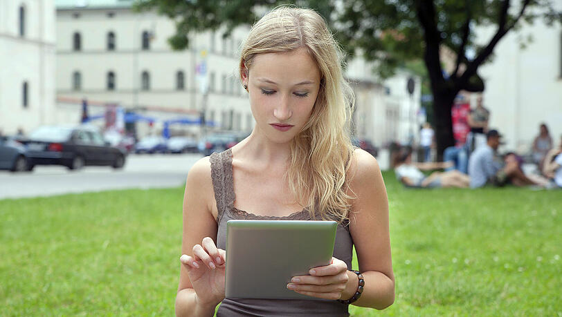 Per Computer einen Kurs belegen und angerechnet bekommen, das geht mit Coursera – die Daten verwendet das Unternehmen dann weiter. Per Computer einen Kurs belegen und angerechnet bekommen, das geht mit Coursera – die Daten verwendet das Unternehmen dann weiter.