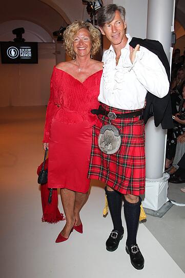 Gaby von Thun und Begleitung Albrecht.