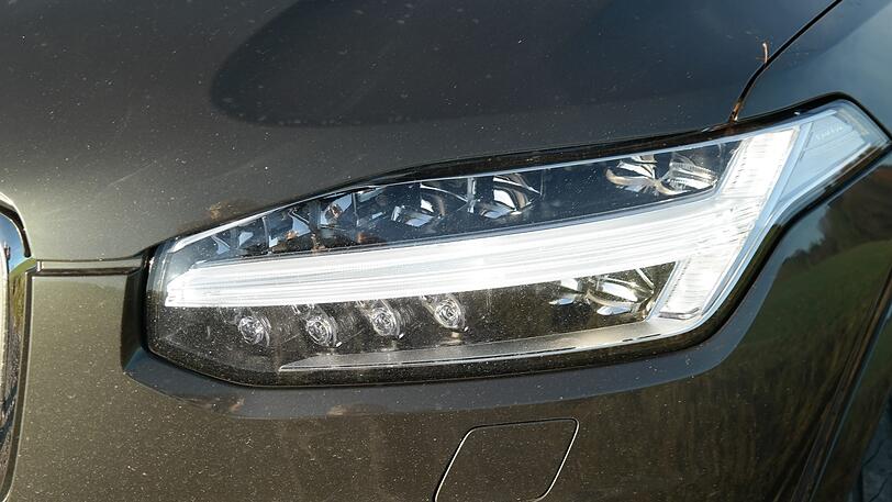 Typisch Volvo: das Tagfahrlicht im Design von Thors Hammer.