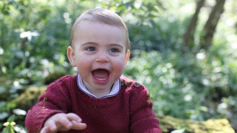 Temperamentvoll: Prinz Louis Anfang April 2019 auf dem Landwohnsitz in der Grafschaft Norfolk - aufgenommen von seiner Mutter Kate.