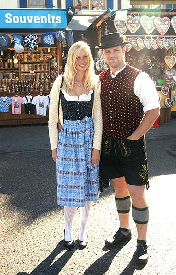 Sebastian Schönberger (28, Schreinermeister) und Freundin Sandra Graf (21, Studentin).