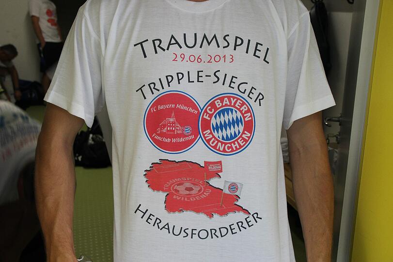 T-Shirts wurden extra gedruckt. Das &bdquo;P&ldquo; zu viel? Geschenkt.