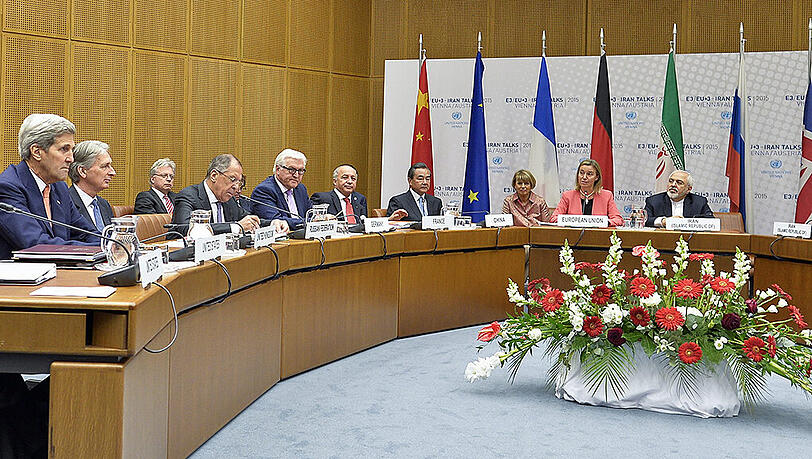 Nach der historischen Einigung im Atomstreit mit dem Iran steuert der US-Kongress auf eine Konfrontation mit Präsident Barack Obama zu. Nach der historischen Einigung im Atomstreit mit dem Iran steuert der US-Kongress auf eine Konfrontation mit Präsident Barack Obama zu.