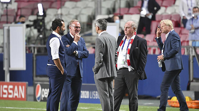 Die Führungsetage unter sich (v.l.): Sportvorstand Hasan Salihamidzic, Vorstandsboss Karl-Heinz Rummenigge, Präsident Herbert Hainer, Ehrenpräsident Uli Hoeneß und Vorstandsmitglied Oliver Kahn.