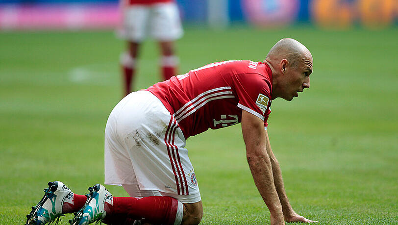 Arjen Robben reist wegen einer Rippenverletzung vorerst nicht zur niederländischen Nationalmannschaft. Arjen Robben reist wegen einer Rippenverletzung vorerst nicht zur niederländischen Nationalmannschaft.