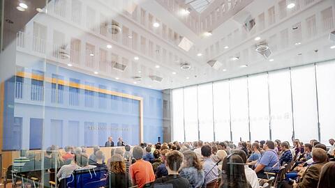 Im Vorjahr besuchten mehr als 130.000 Menschen den Tag der offenen Tür der Bundesregierung.