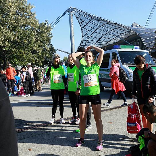 Sonnenschein und weiß-blauer Himmel: Beim München Marathon hatten die Teilnehmer perfekte Wetterbedingungen. Die Bilder zum Durchklicken.
