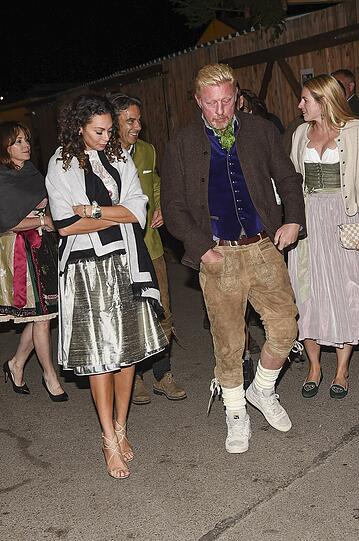 Boris Becker mit Frau Lilly Becker im Käfer