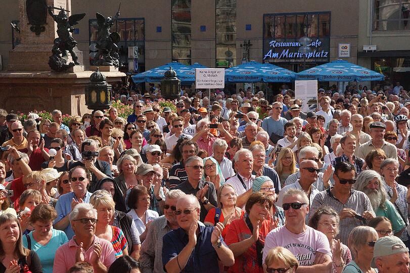 Die Bilder von Kundgebung von Gustl Mollath und seinen Unterstützern am Marienplatz.