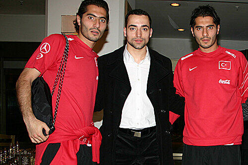 Muhabbet mit den Brüdern Hamit (links) und Halil Altintop.