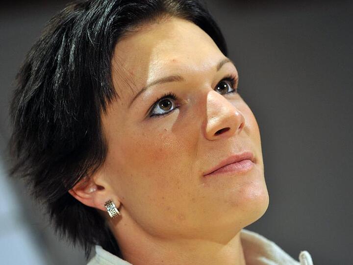 Ist Eishockey-Fan: Slalom-Weltmeisterin Maria Riesch, die beim EHC München zu Gast war.