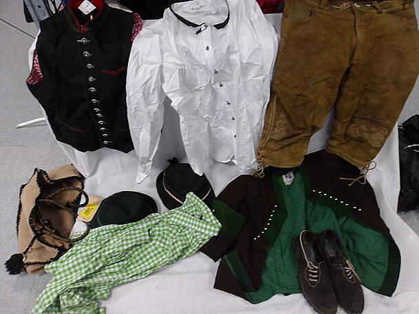 Posten 99: Kleidung f&uuml;rs Oktoberfest.